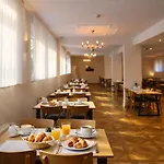 Hotel Regiohotel Bunte Stadt 3*