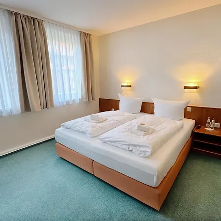 Regiohotel Bunte Stadt - #direktinderaltstadt #primafruehstueck #toppreisleistung #frischrenoviert Hotel 3*