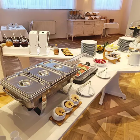 Hotel Regiohotel Bunte Stadt - #direktinderaltstadt #primafruehstueck #toppreisleistung #frischrenoviert