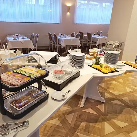 Regiohotel Bunte Stadt - #direktinderaltstadt #primafruehstueck #toppreisleistung #frischrenoviert 韦尼格罗德