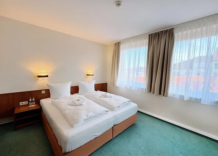Regiohotel Bunte Stadt - #direktinderaltstadt #primafruehstueck #toppreisleistung #frischrenoviert 3*