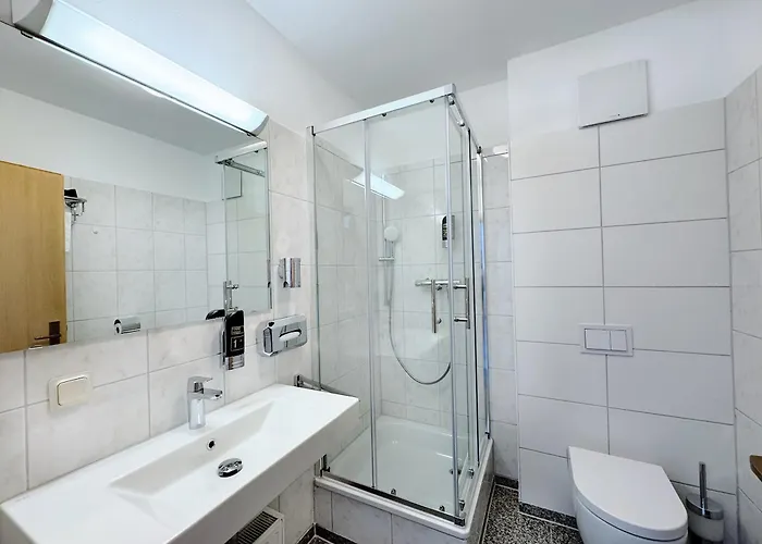 Regiohotel Bunte Stadt - #direktinderaltstadt #primafruehstueck #toppreisleistung #frischrenoviert Hotel 3*