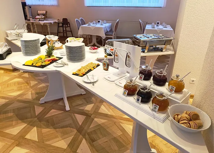 Regiohotel Bunte Stadt - #direktinderaltstadt #primafruehstueck #toppreisleistung #frischrenoviert Hotel 3*