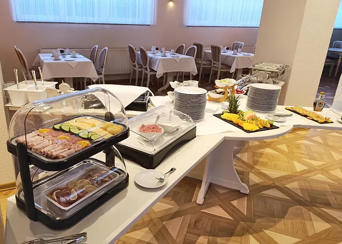 Regiohotel Bunte Stadt - #direktinderaltstadt #primafruehstueck #toppreisleistung #frischrenoviert Wernigerode