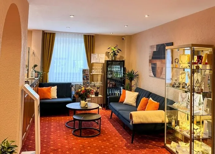 Hotel Regiohotel Bunte Stadt - #direktinderaltstadt #primafruehstueck #toppreisleistung #frischrenoviert 3*